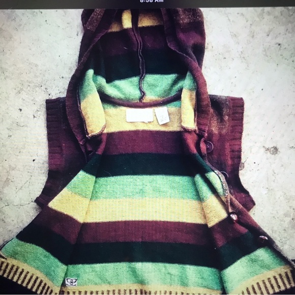 Sweater vest from the movie Juno,worn by Ellen/Elliot Page.Impeccable condition. - Picture 2 of 9